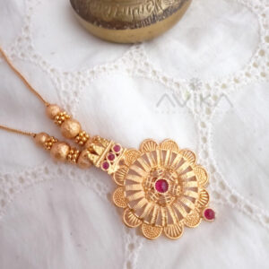 rose gold flower pendant necklace