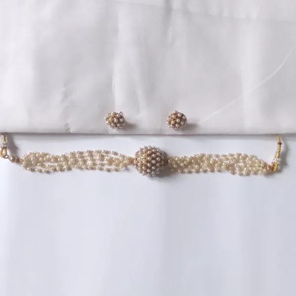 Kemp-white-Stones-Studded-Dome-Motif-Pearl-Choker-with-Earrings