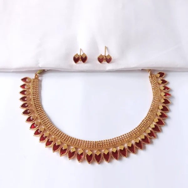 Kerala-Traditional-Palakka-Necklace-with-Matching-Earrings