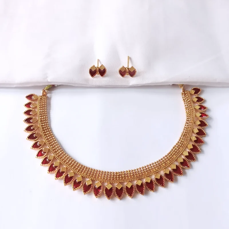 Kerala-Traditional-Palakka-Necklace-with-Matching-Earrings