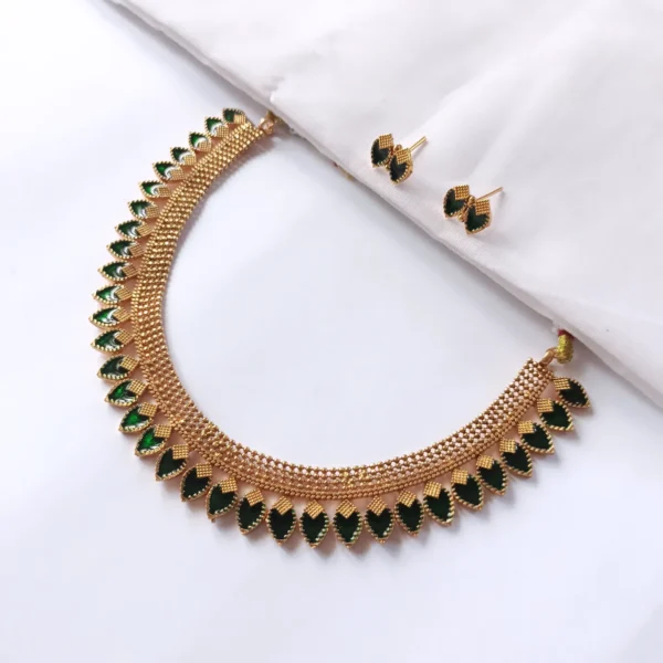 Kerala-Traditional-Palakka-Necklace-with-Matching-Earrings-imitation-jewellery