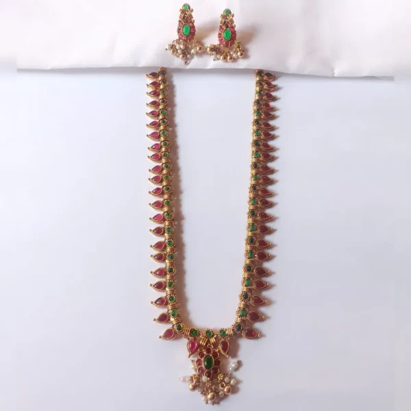 Ruby-Green-Gold-Mango-Long-Kerala-Palki-Haram-with-Earrings