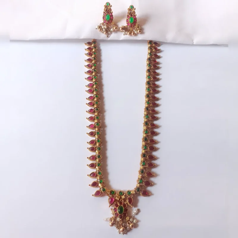 Ruby-Green-Gold-Mango-Long-Kerala-Palki-Haram-with-Earrings