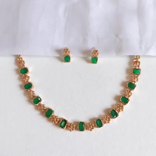 Sufi Stones Floral Necklace Set