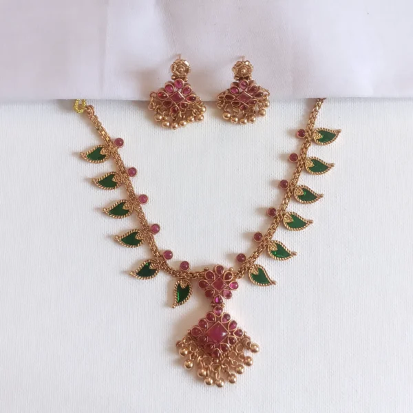 Kerala Mango Design Kempu Necklace Set