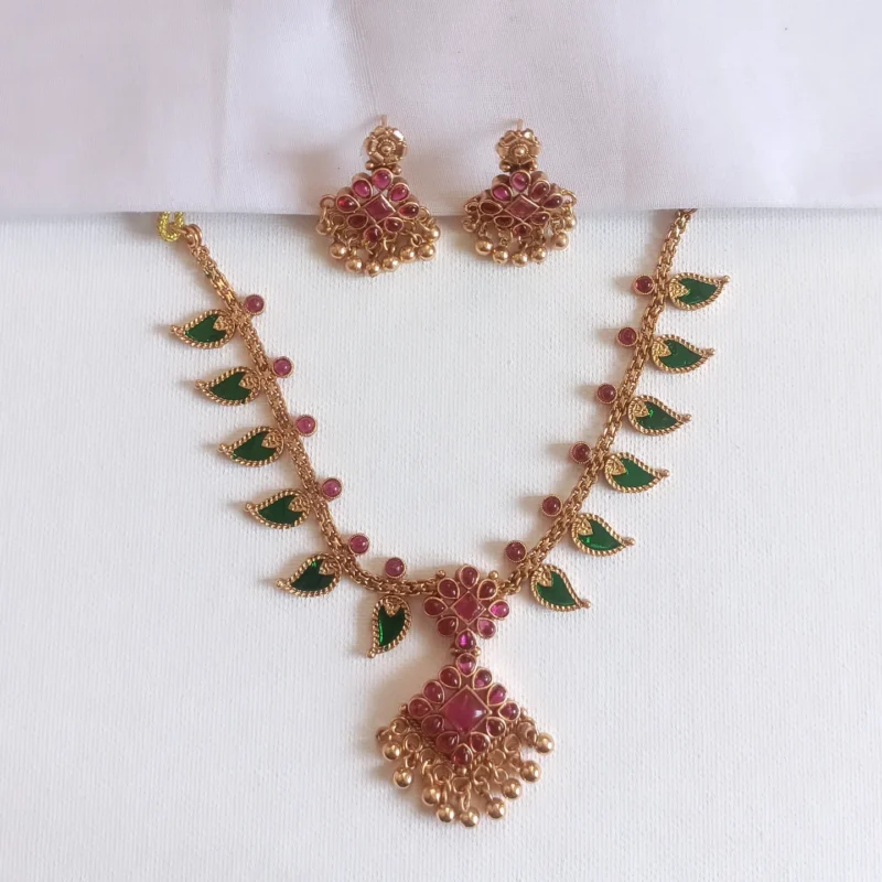 Kerala Mango Design Kempu Necklace Set
