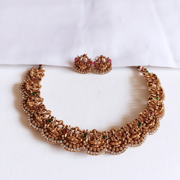 Lakshmi Kemp Stones Choker Set