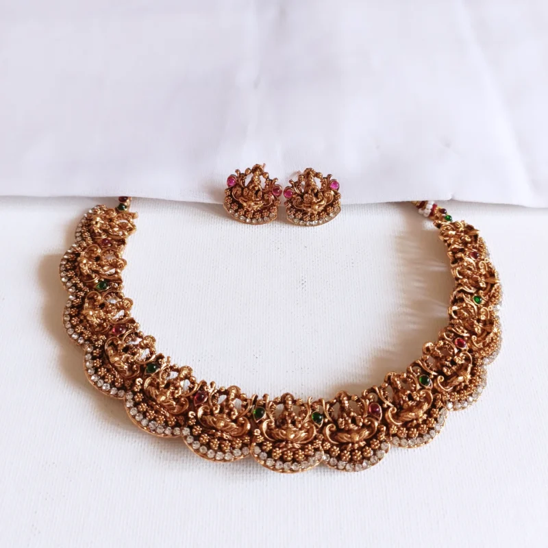 Lakshmi Kemp Stones Choker Set