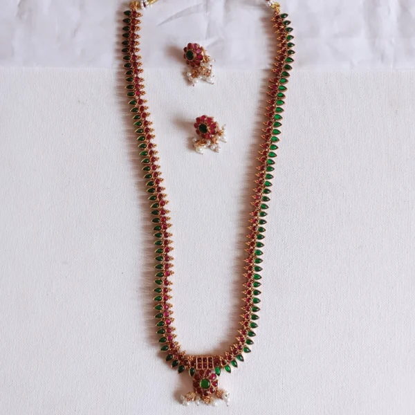 Traditional-South-Indian-Palakka-Manga-Long-Haram