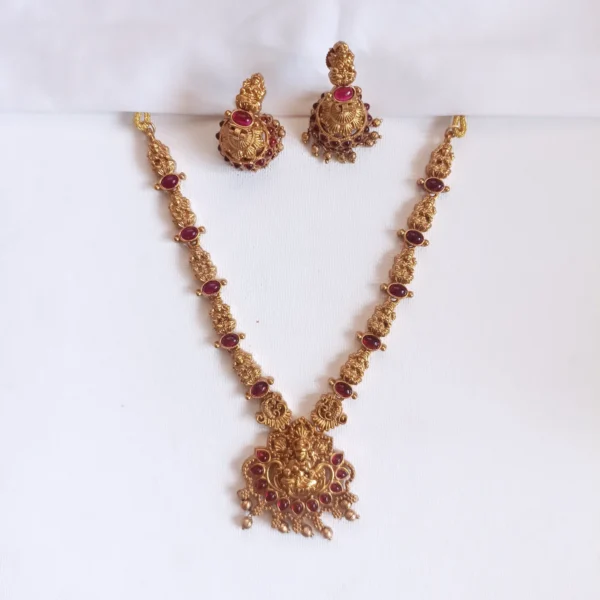 Traditional-South-Indian-Temple-Pota-Ruby-Stone-Queen-Necklace-Set