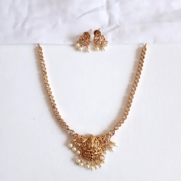 Traditional-Temple-Lakshmi-Pendant-with-Pearl-Drops-Necklace