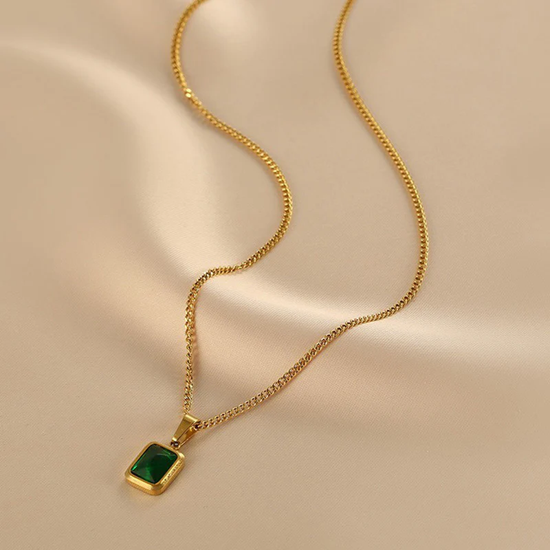 Anti Tarnish Green Geometric Pendant Necklace