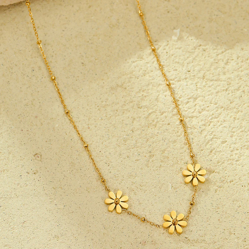 Anti Tarnish Flower Pendant Necklace