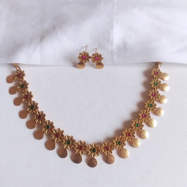 Ishwari Floral Kashi Neckpiece Set