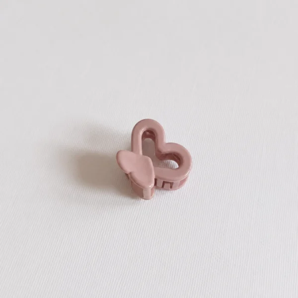 Heart-Shaped-Design-Hair-Claw-Clips