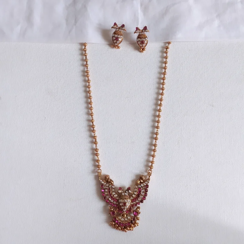 Gold Tone Jadau Kundan Necklace Set