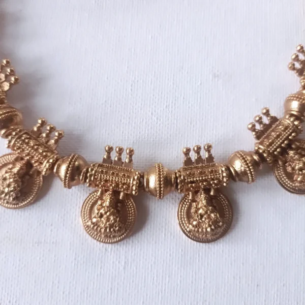 Lakshmi-Kaasu-Choker-Necklace-Set