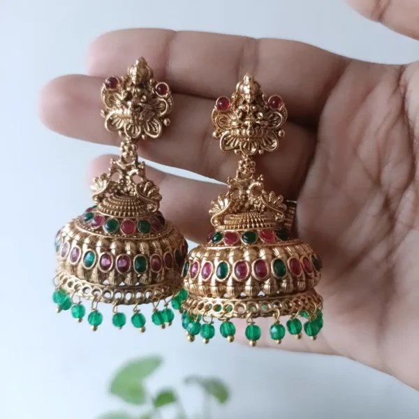 Lakshmi-Kemp-Stone-Jhumka-Earrings-with-Green-beads