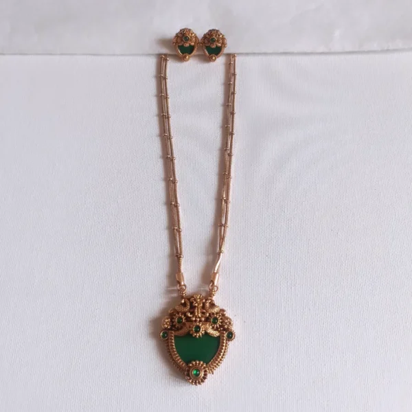 Palakka-Heart-shape-Pendant-Non-Idol-Necklace