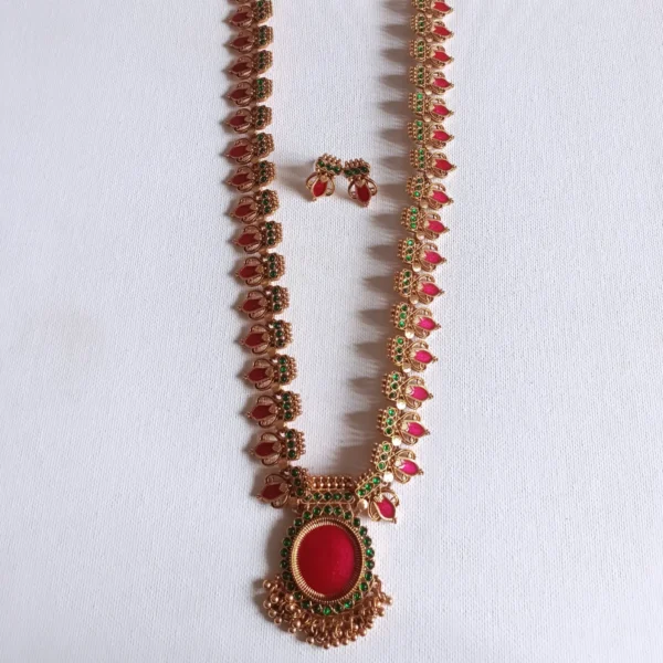 Red-Palakka-with-Pendant-Long-Necklace