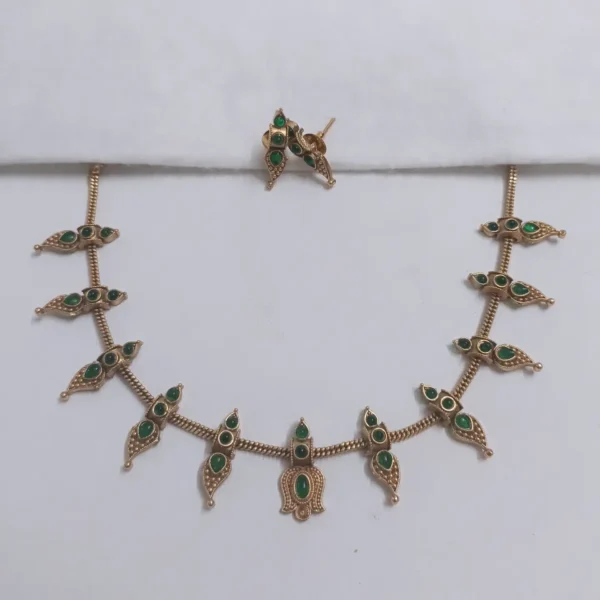Mango Kemp Necklace Set