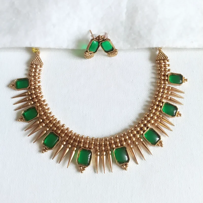 Sufi Stone Mullamottu Necklace Set