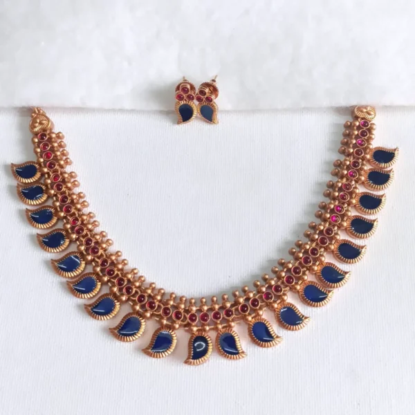 Kerala-Style-Traditional-Mango-Blue-Palakka-Design-Necklace
