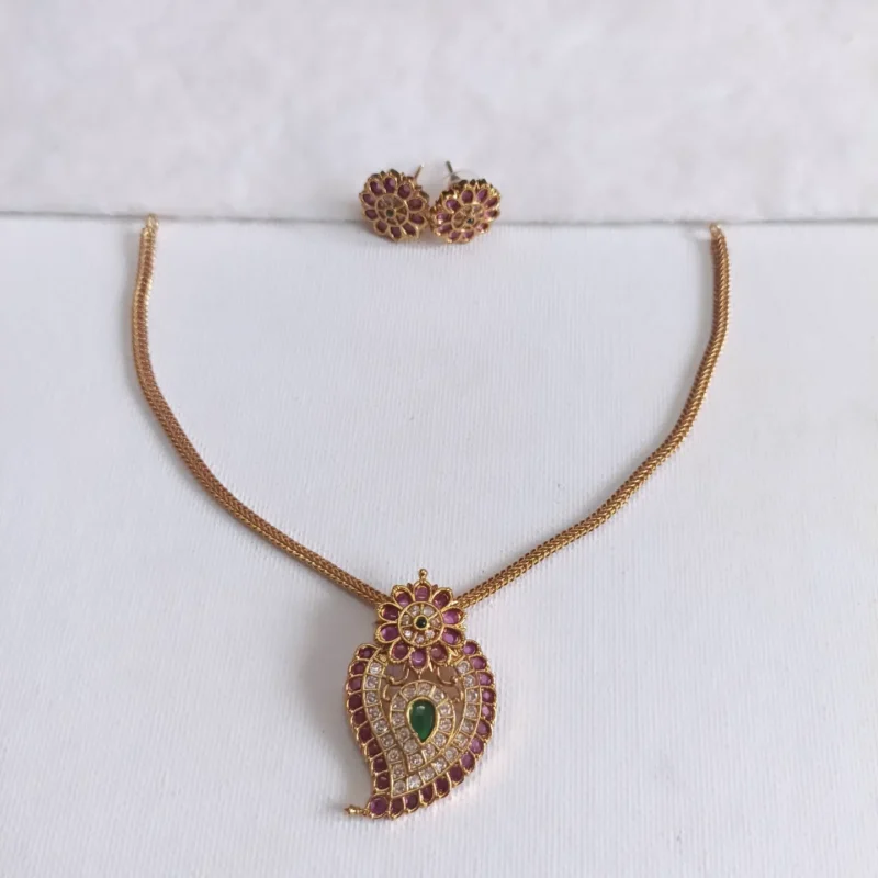 Mango Kemp Ruby Green Necklace Set
