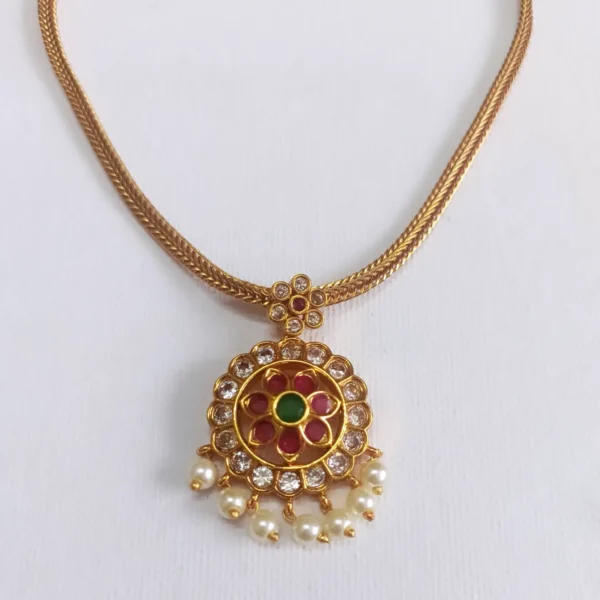 Non-Idol-South-Indian-Attigai-with-Pendant-Necklace