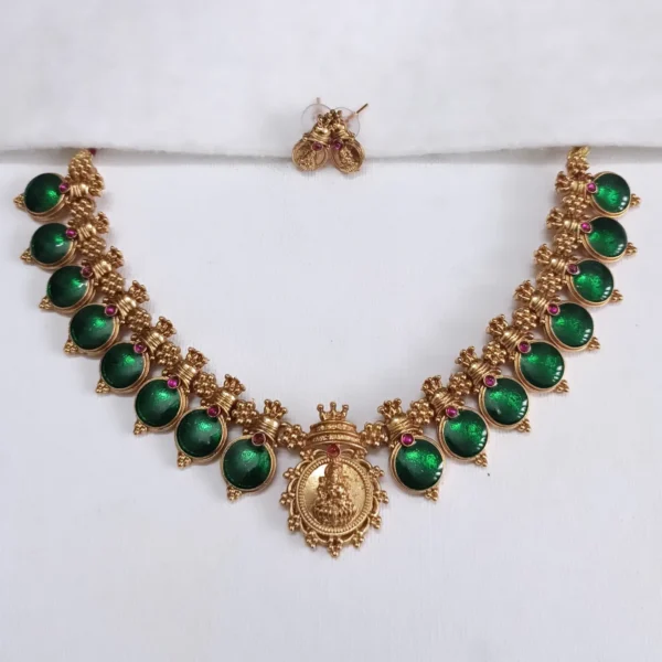 Temple-Design-Green-Plakka-Round-Necklace-with-Earrings