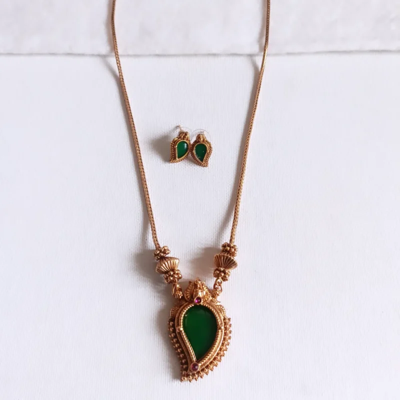 Palakka Manga Pendant Haaram Set