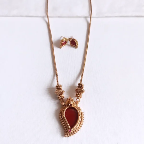 Traditional-Non-Idol-Red-Plakka-Manga-Pendant-Haaram