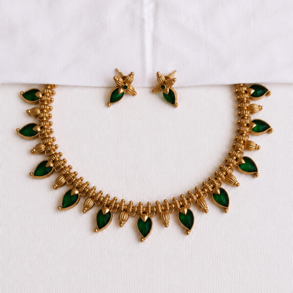 traditional-kerala-Green-Mango-Palakka-Necklace