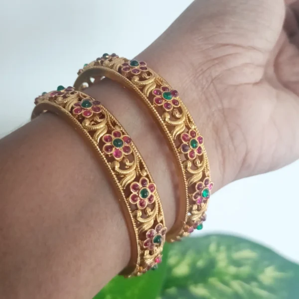 Ruby Green Floral Motif Bangles